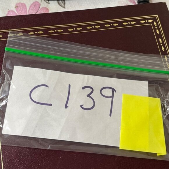 Vintage Burgundy 3-Ring Binder Photo Album With 45 Pages & Gold Embossed C139 - Picture 10 of 10